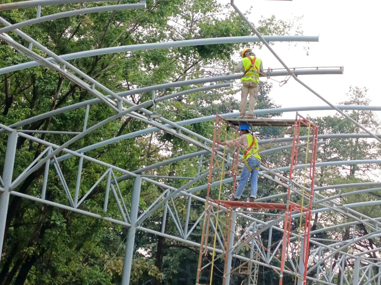 Pemasangan Plat pada Struktur Rangka